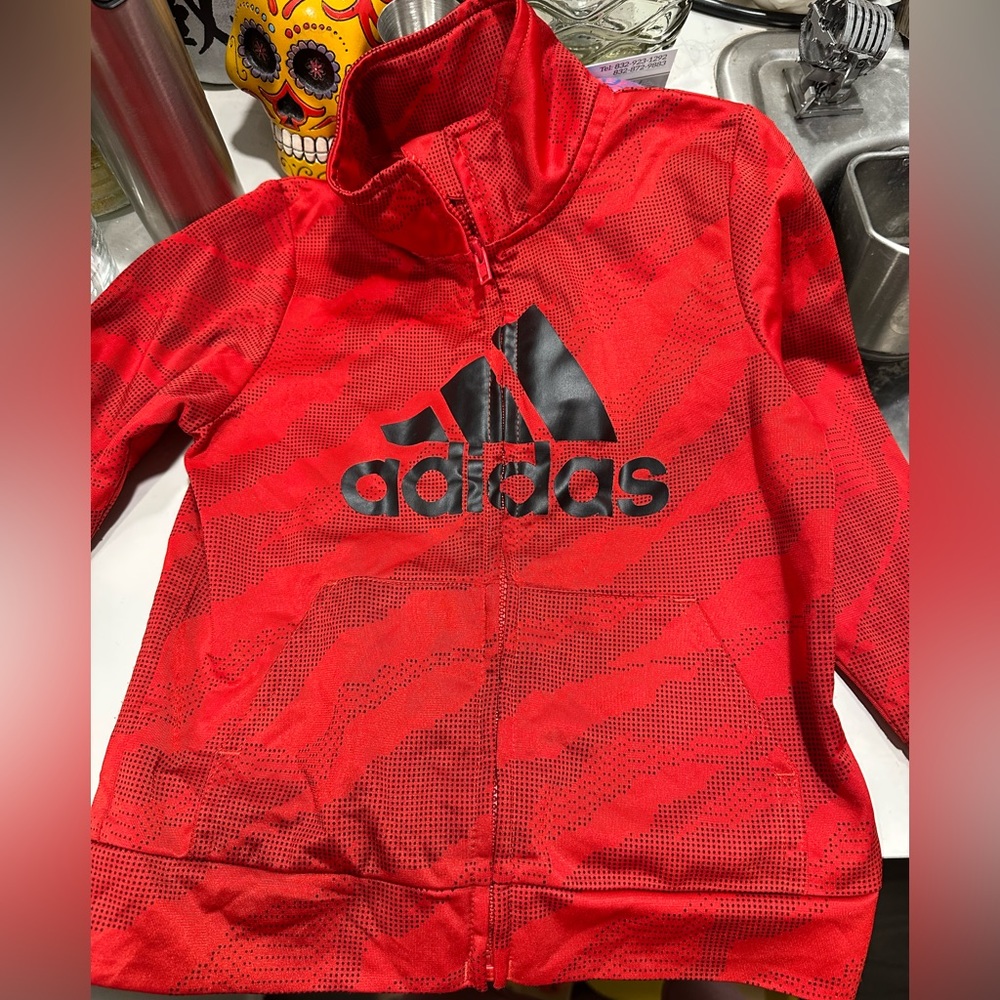 2T Adidas outfit